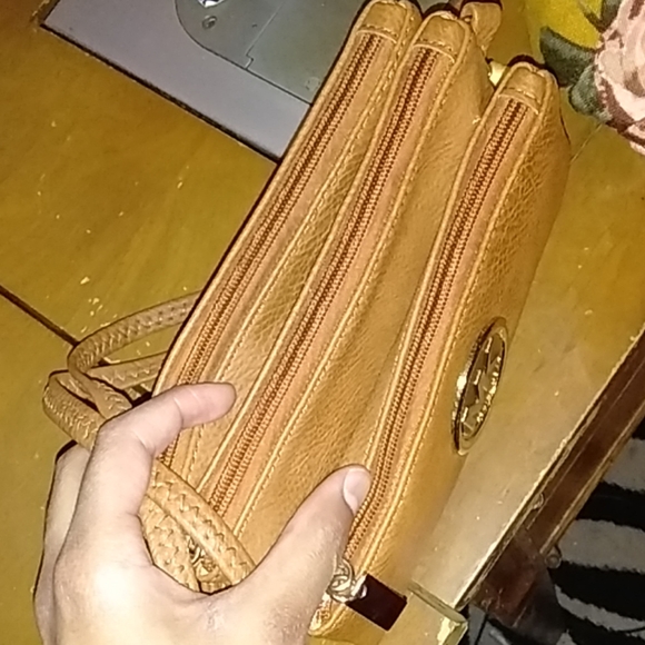 Purse - Picture 2 of 2